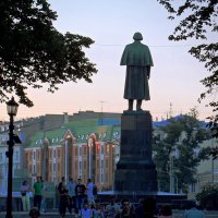 Памятник Н.В. Гоголю на Арбатской площади. :: Галина 