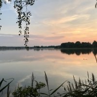 Рассвет на озере :: Pippa 