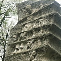 Фрагмент памятника. :: Валерия Комова