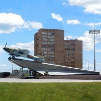 Памятник штурмовику Ил-2 в Самаре :: Надежда 