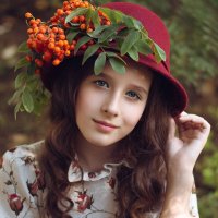Девочка Осень :: Елена Энютина