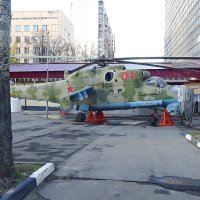 Ми-24 на Красноказарменной :: Сергей Антонов