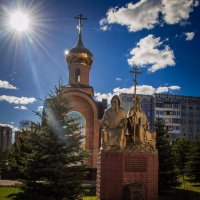 Памятник Кириллу и Мефодию на территории Стефановского собора в Сыктывкаре :: Дмитрий Петров