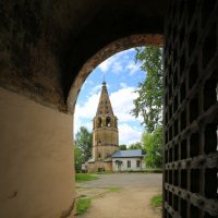 Святые ворота Знаменского монастыря... :: Юрий Моченов