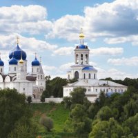 Вид на Боголюбский монастырь... :: Игорь Суханов