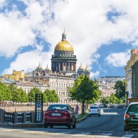 Вид на Исаакий от Поцелуева моста на реке Мойке :: Стальбаум Юрий 