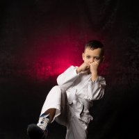 Мальчик в кимоно :: Евгений Николаев