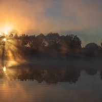Восход на реке Дубне :: Виктор Евстратов