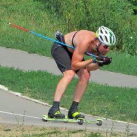 На роликовых лыжах :: Андрей Снегерёв
