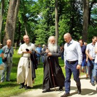 Митрополит Орловский и Болховский  Тихон в Спасском. :: Елена Кирьянова