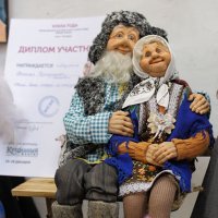"Бабушка рядышком с дедушкой - снова жених и невеста!" :: Владимир Бодин