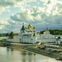 Кострома...Вид на Ипатьевский монастырь... :: Игорь Суханов