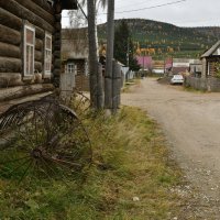 Осенний день в сибирском поселке :: Сергей Шаврин