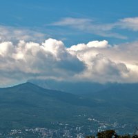 Крымские горы в одеяле облаков :: Светлана 