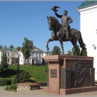 Памятник Ольгерду в Витебске. :: Любовь Зинченко 