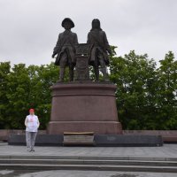 Памятник Василию Татищеву и Вильгельму де Геннину :: Александр Рыжов
