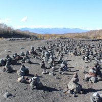 Каменный городок - развлечение туристов при подъезде к вулкану Авача :: Александр Белов