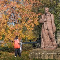 В парке "Музеон" :: Олег Грибенников