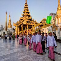 Золотая Пагода Шведагон. Янгон, Мьянма :: Олег Ы