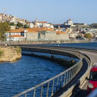 Если нет дороги, можно и по воде ... г.Порто (Португалия) :: Alexander Amromin