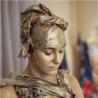 Актриса Виктория Гриценко в роли статуи Психеи в спектакле «Как Арапа женили...» :: Александр Максимов