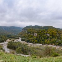 Панорама на ущелье реки Уруп :: Владимир Лебедев