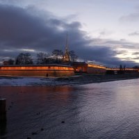 Вечерняя Петропавловская крепость. :: Татьяна 