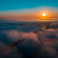 Туманный восход Солнца над Волгой :: Борис Бушмин