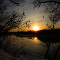 Зимний закат над рекой :: Андрей Снегерёв