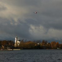 Осенний пейзаж с самолетом :: Ольга Саранцева