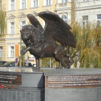 Памятник "Крылатый лев" в Праге :: Ольга Довженко