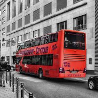 Czerwony autobus :: Alexander Andronik