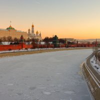 Москва-река замёрзла. :: Алекс Ант