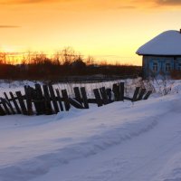 Зимний вечер в деревне... :: Нэля Лысенко