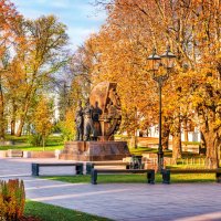 Памятник труженикам тыла :: Юлия Батурина