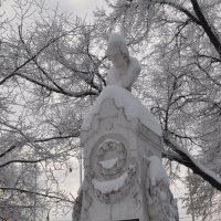 Памятник А. Кольцову в Кольцовском сквере :: Татьяна 