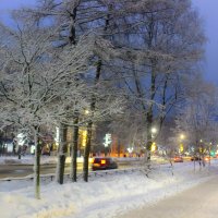 Зимний вечер в городе :: Сергей Кочнев