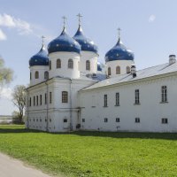 Свято-Юрьев монастырь стоит на берегу седого Волхова :: Стальбаум Юрий 