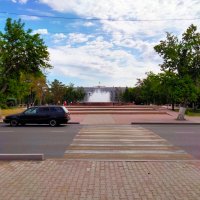 Вид на центральный фонтан и акимат Павлодара. :: Динара Каймиденова