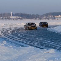 На льду - Жигули :: Владимир Звягин