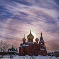 Ухта, сегодняшнее гало над храмом :: Николай Зиновьев