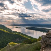 Издалека долго течет река Волга... :: Наталья Димова