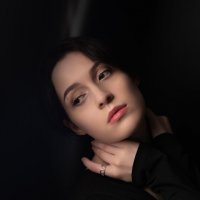 Женский студийный портрет :: Nina Aleksandrova