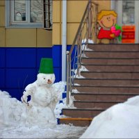 Мартовский снеговик :: Сеня Белгородский