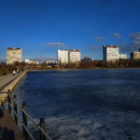 Городской пейзаж в марте :: Андрей Лукьянов
