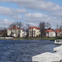 Вдоль Верхнего озера, Калининград :: Маргарита Батырева