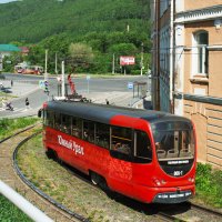 Зеленый май, красный трамвай. :: Galina Serebrennikova