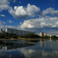 Облака (не тучи) над городом :: Андрей Лукьянов