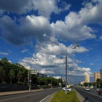 Облака (не тучи) над городом :: Андрей Лукьянов