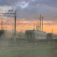 Вечер на станции :: Сергей Кочнев
